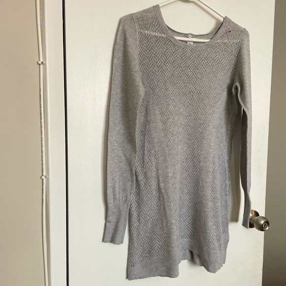 “Heart on your sleeve” Tunic Knit Sweater - Size S - Picture 2 of 12